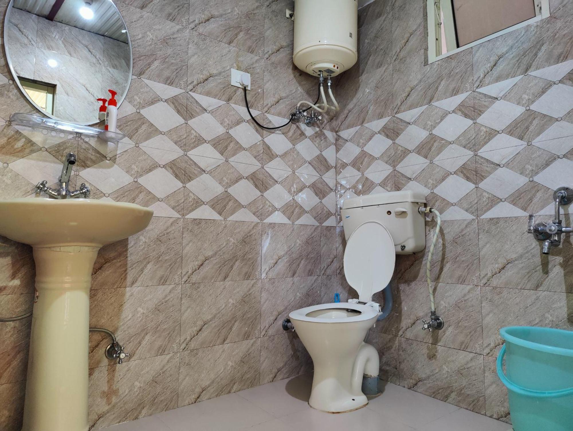 Sahaj Homestay Naddi 다람샬라 외부 사진